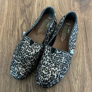 TOMS sequin leopard flats size 6.5
